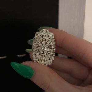 Does not fit and has never been worn